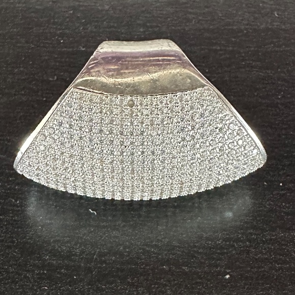 Beautiful Silver Statement Ring With Pave Cubic Zirconia Size 7 - Picture 3 of 7